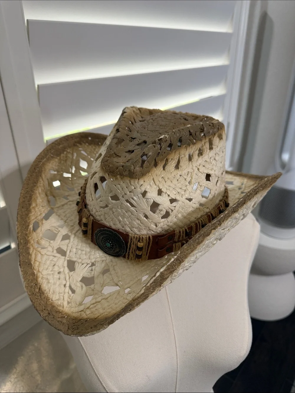 Women’s Crochet Straw Western Hat with Decorative Band - Natural/Tan